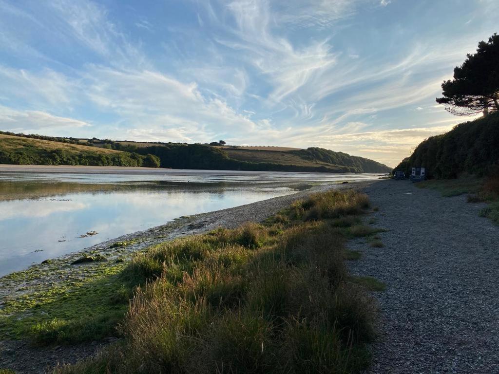 2 Chatsworth Riverscape Apartments - Peaceful Apartment In Great Location With Free Parking Overlooking The Gannel Just A Short Walk From Newquays Incredible Beaches And Local Amenities New Quay Extérieur photo