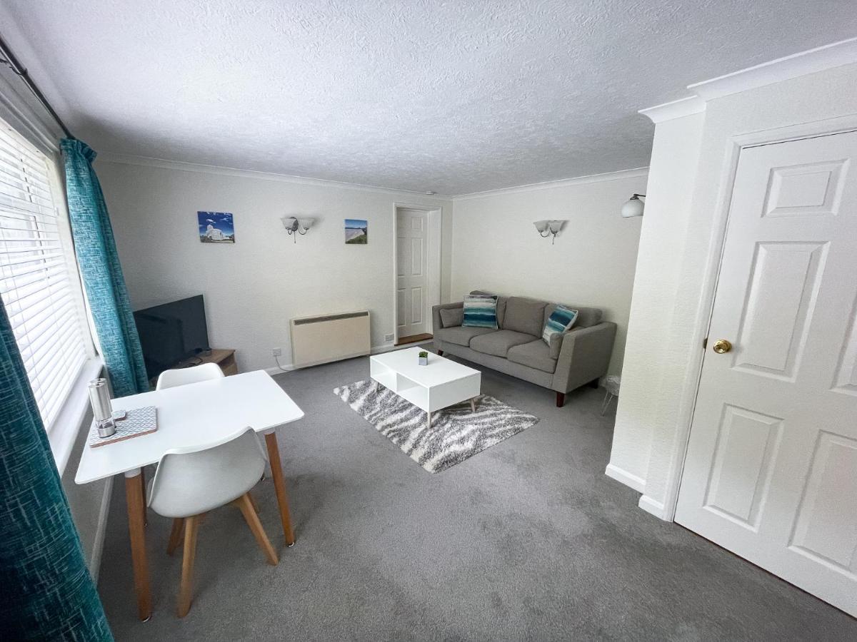 2 Chatsworth Riverscape Apartments - Peaceful Apartment In Great Location With Free Parking Overlooking The Gannel Just A Short Walk From Newquays Incredible Beaches And Local Amenities New Quay Extérieur photo