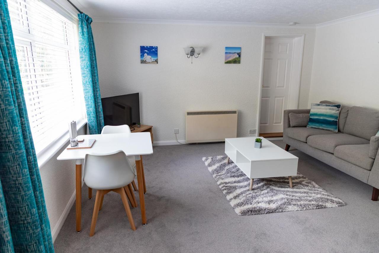 2 Chatsworth Riverscape Apartments - Peaceful Apartment In Great Location With Free Parking Overlooking The Gannel Just A Short Walk From Newquays Incredible Beaches And Local Amenities New Quay Extérieur photo