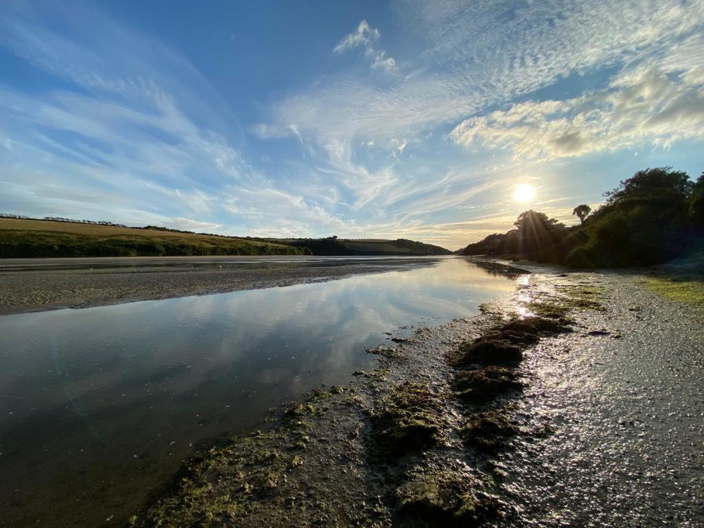 2 Chatsworth Riverscape Apartments - Peaceful Apartment In Great Location With Free Parking Overlooking The Gannel Just A Short Walk From Newquays Incredible Beaches And Local Amenities New Quay Extérieur photo